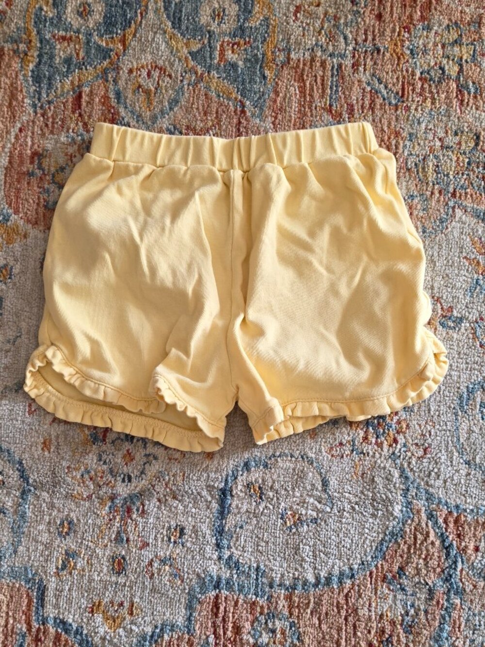 Little English shorts